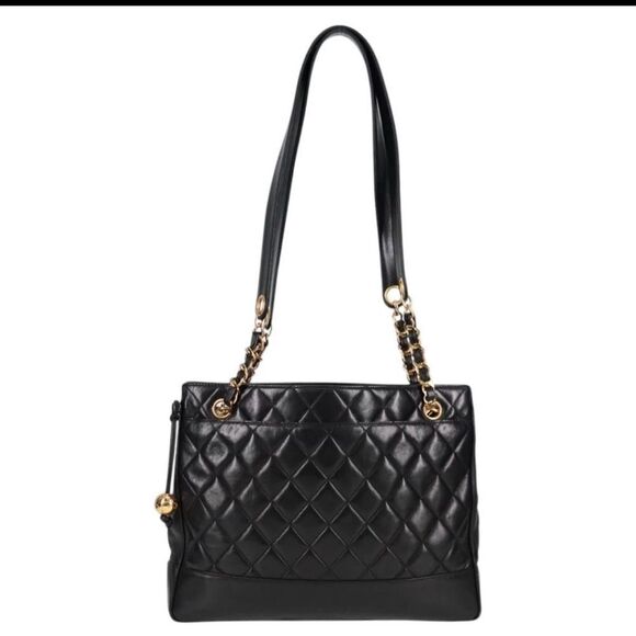 CHANEL Handbags - ✅AUTH✅CHANEL LAMBSKIN QUILTED BAG